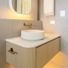 Benkeservant i rillet travertin 40 cm thumbnail